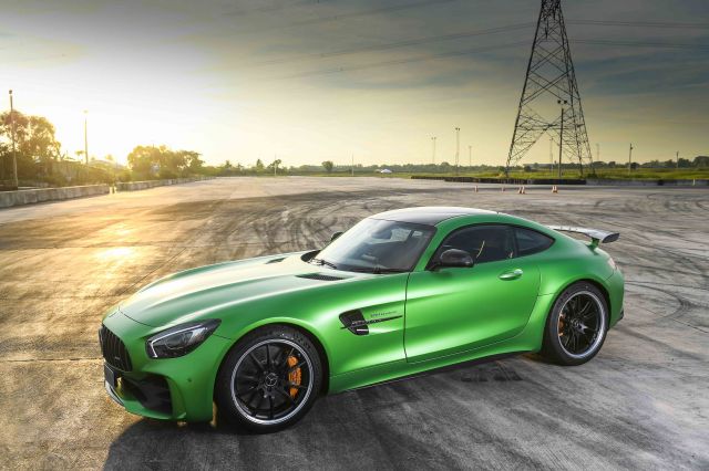 MERCEDES-AMG GT GT R *