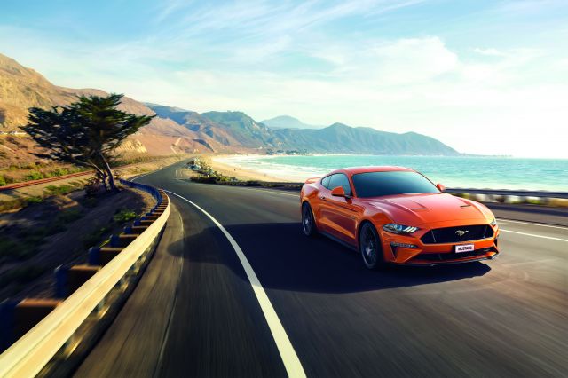 FORD MUSTANG 5.0L V8 GT COUPE PERFORMANCE PACK