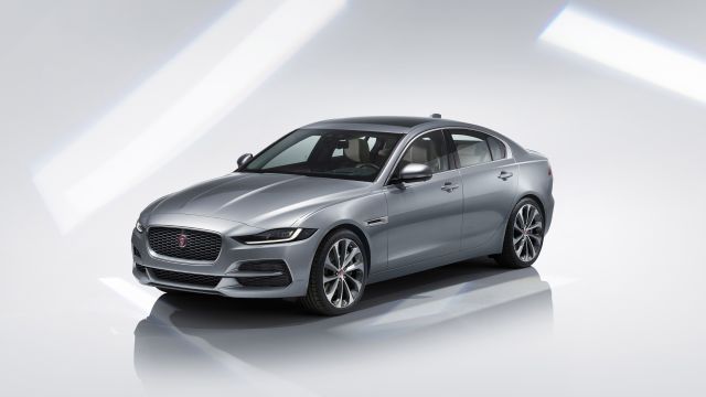 JAGUAR XE 2.0 RWD S *