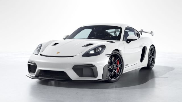 PORSCHE 718 CAYMAN GT4 RS *