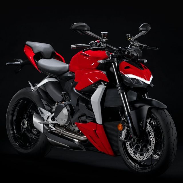 DUCATI STREETFIGHTER V2