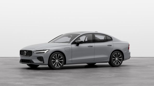 VOLVO S60 RECHARGE ULTIMATE T8 PLUG-IN HYBRID DARK