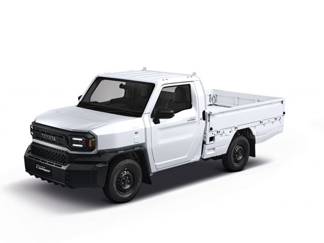 TOYOTA HILUX CHAMP 2.4 DIESEL AT SWB