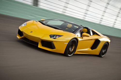 LAMBORGHINI AVENTADOR ROADSTER LP 700-4 *